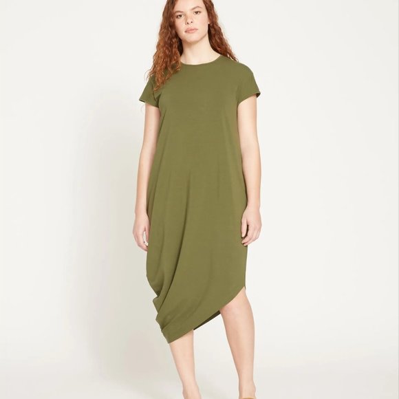 Universal Standard Dresses & Skirts - NWT Universal Standard Geneva Short-Sleeve Crewneck Dress in Camo (6/8)